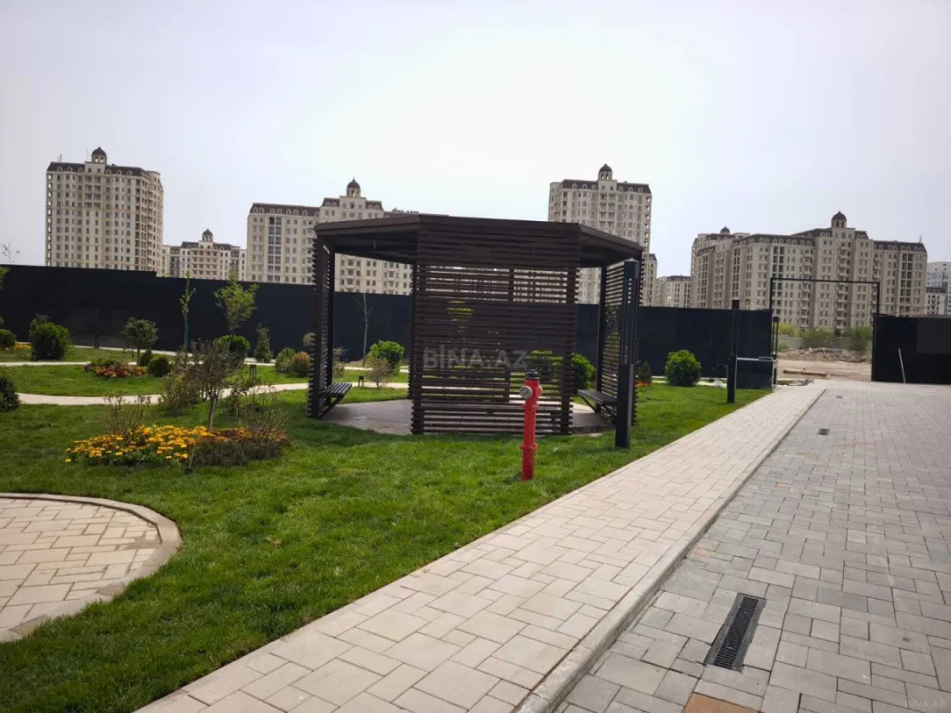 Satılır 2 otaqlı mənzil 67 m²