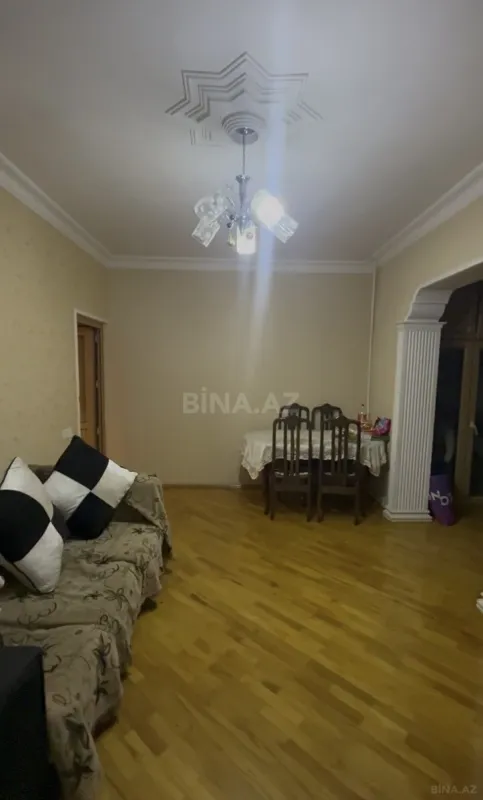 Satılır 2 otaqlı mənzil 50 m²