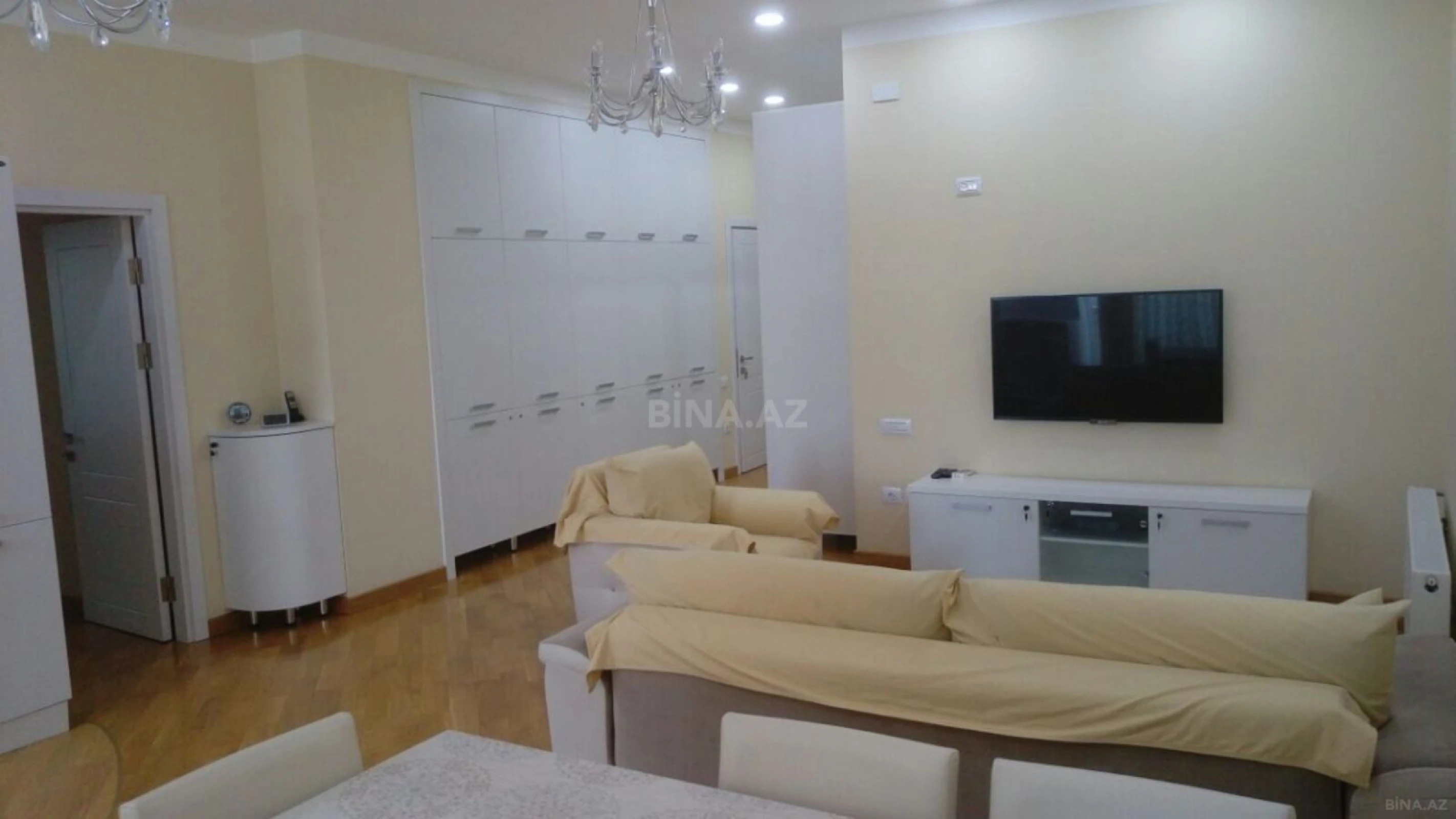 Kirayə verilir 3 otaqlı mənzil 125 m²