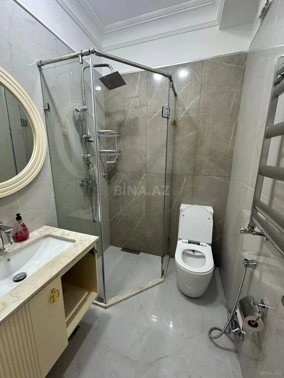 Satılır 3 otaqlı mənzil 112 m²