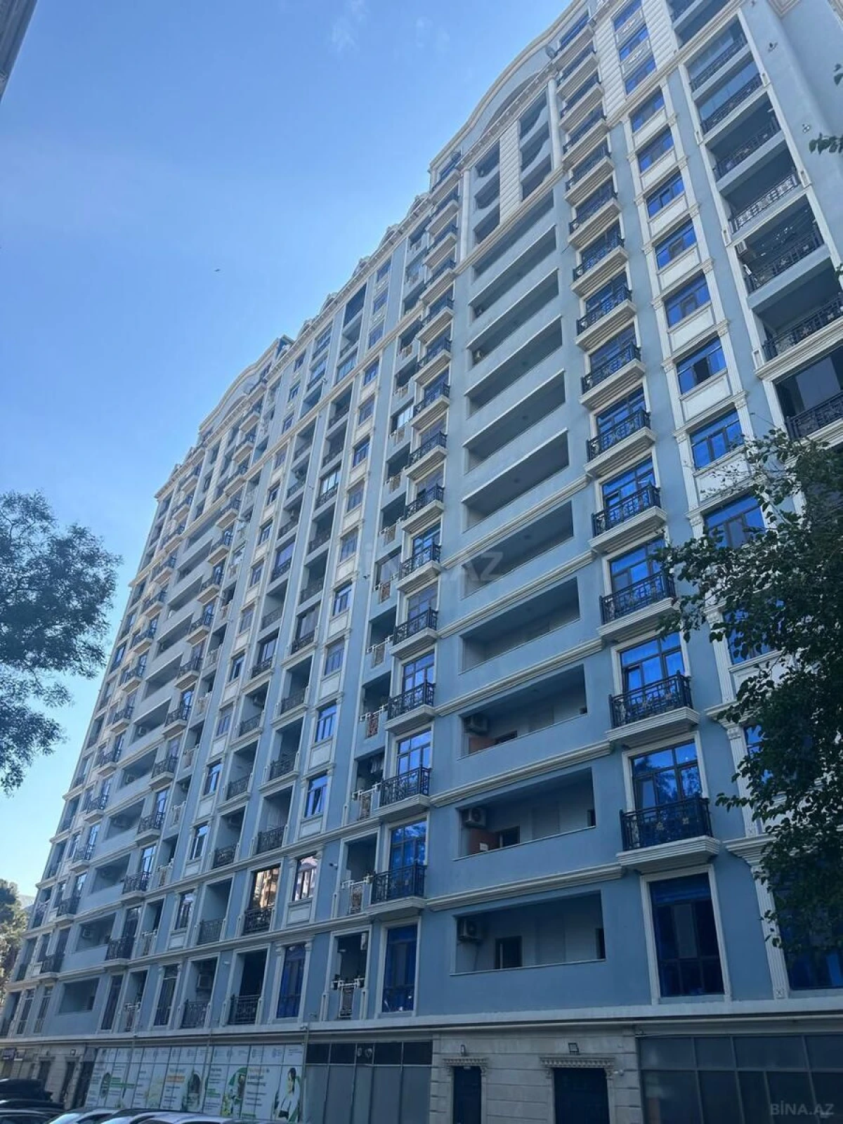 Satılır 3 otaqlı mənzil 112 m²