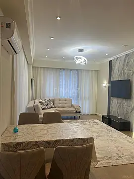 Kirayə verilir 2 otaqlı mənzil 68 m²