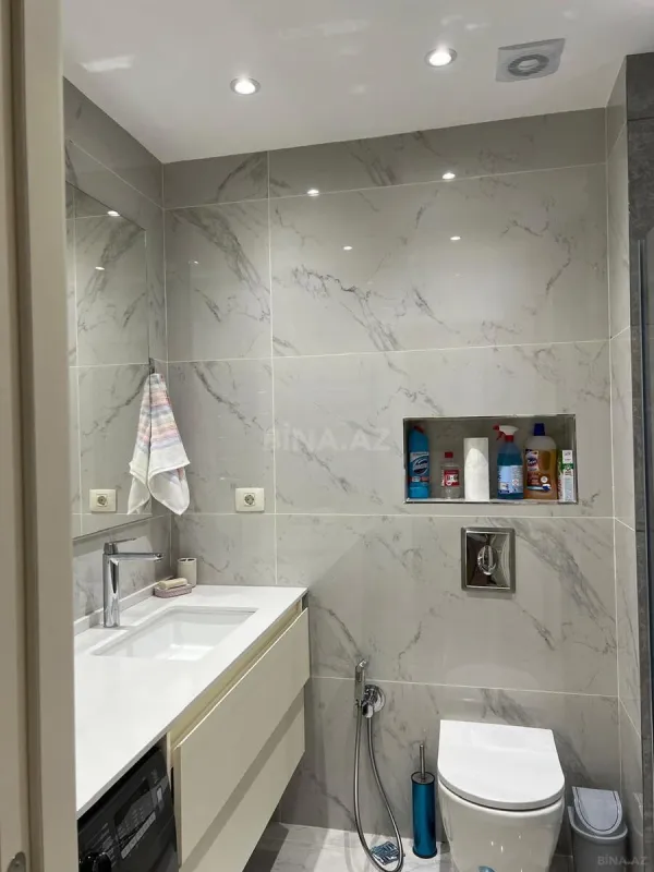 Kirayə verilir 2 otaqlı mənzil 68 m²