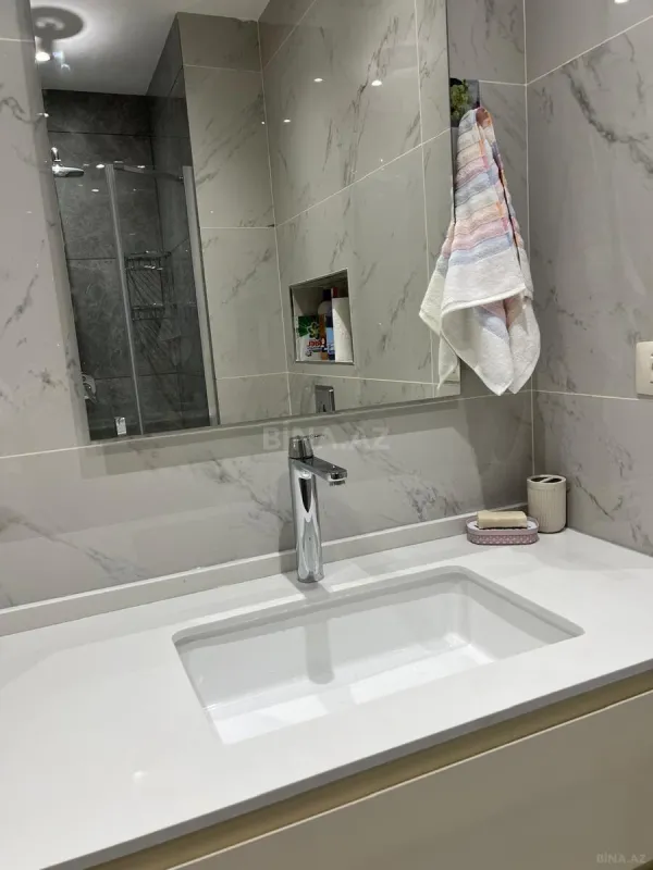 Kirayə verilir 2 otaqlı mənzil 68 m²