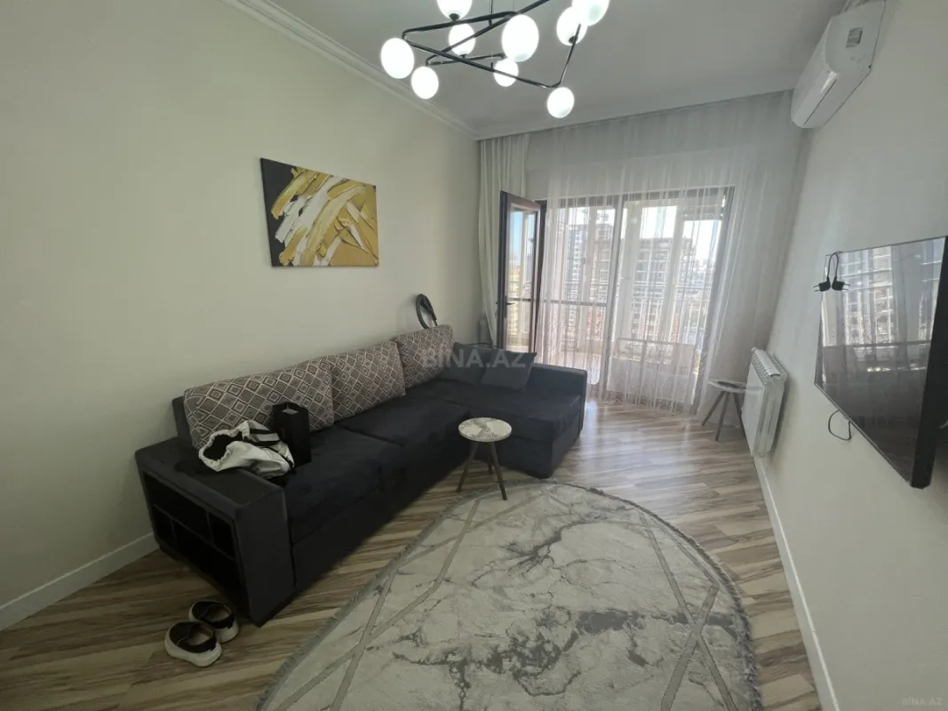 Satılır 3 otaqlı mənzil 140 m²
