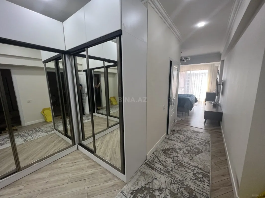 Satılır 3 otaqlı mənzil 140 m²