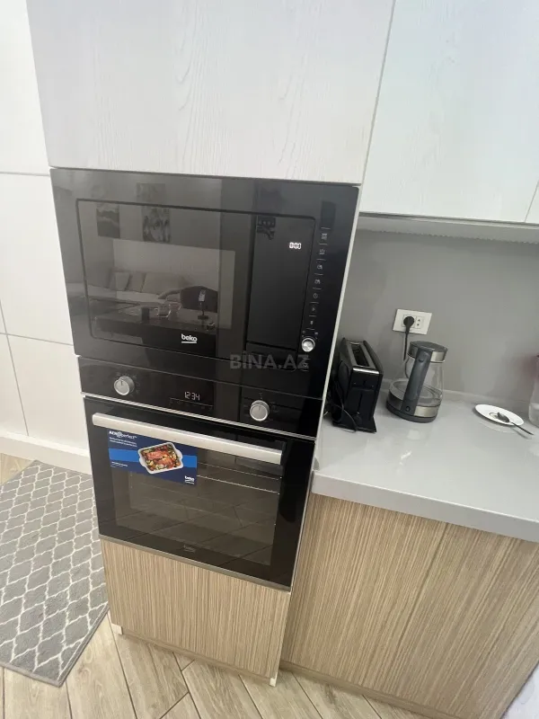 Satılır 3 otaqlı mənzil 140 m²