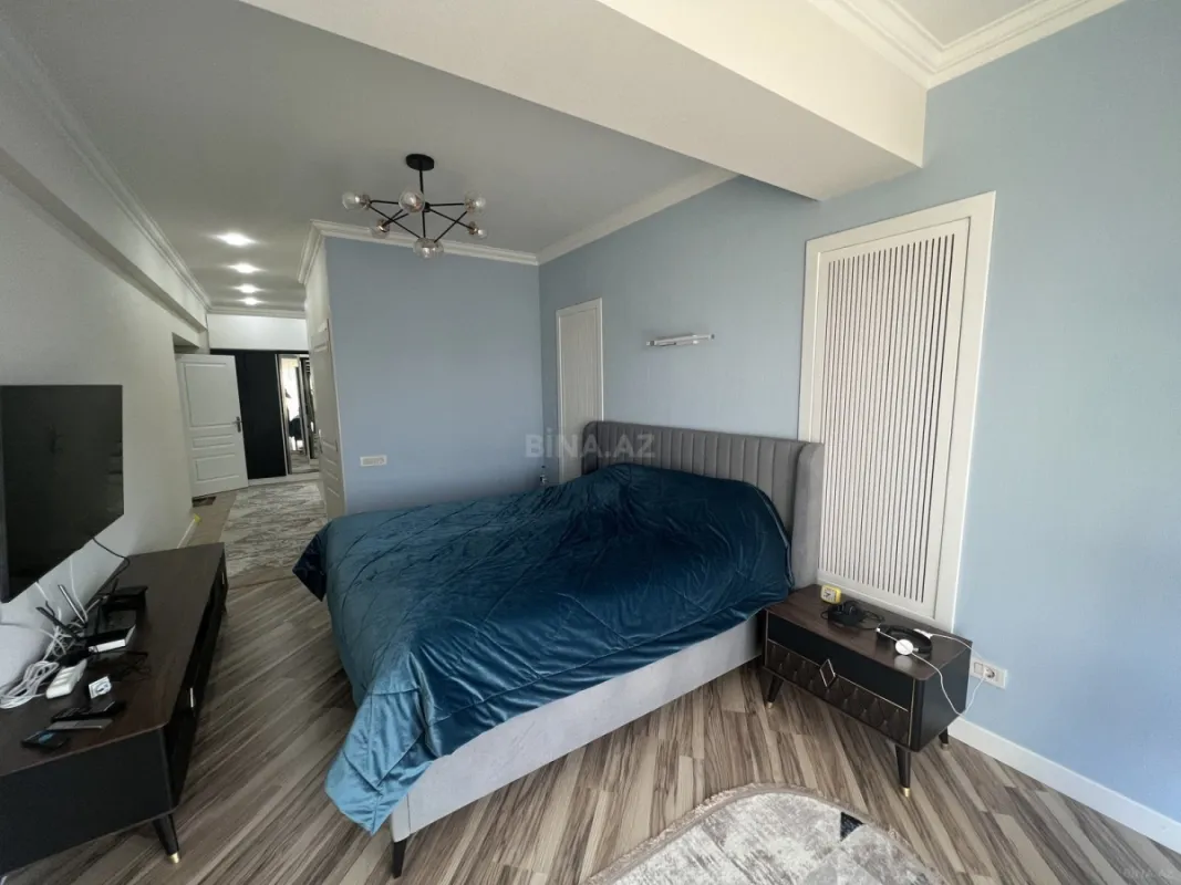 Satılır 3 otaqlı mənzil 140 m²