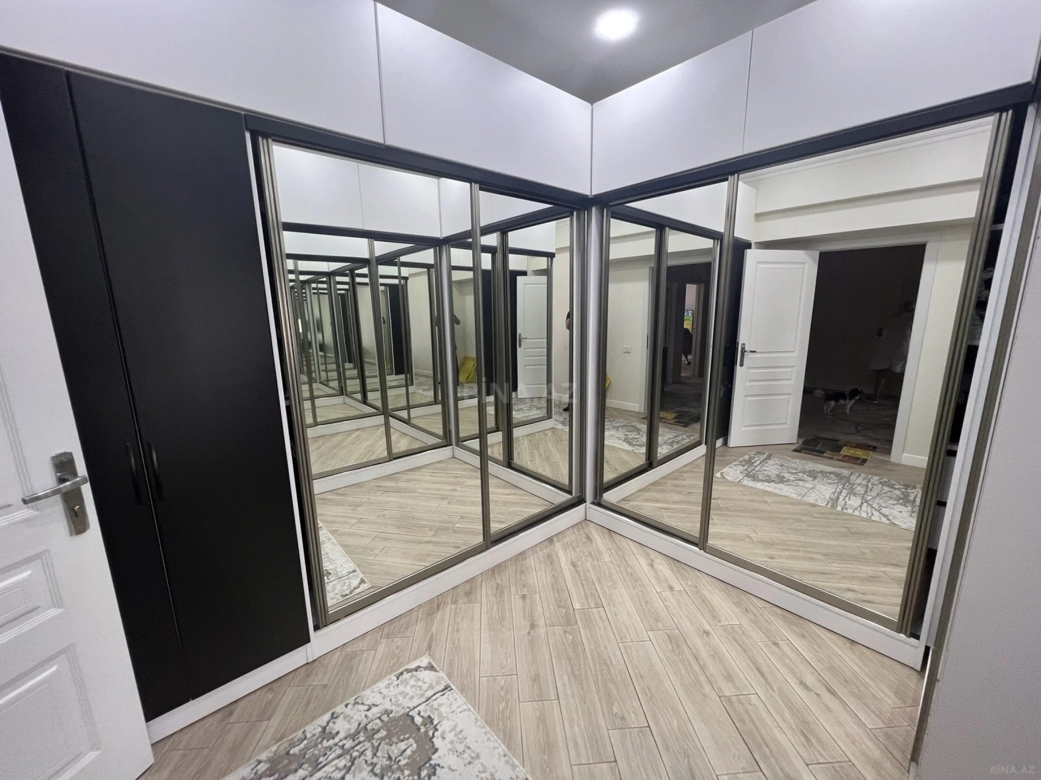 Satılır 3 otaqlı mənzil 140 m²