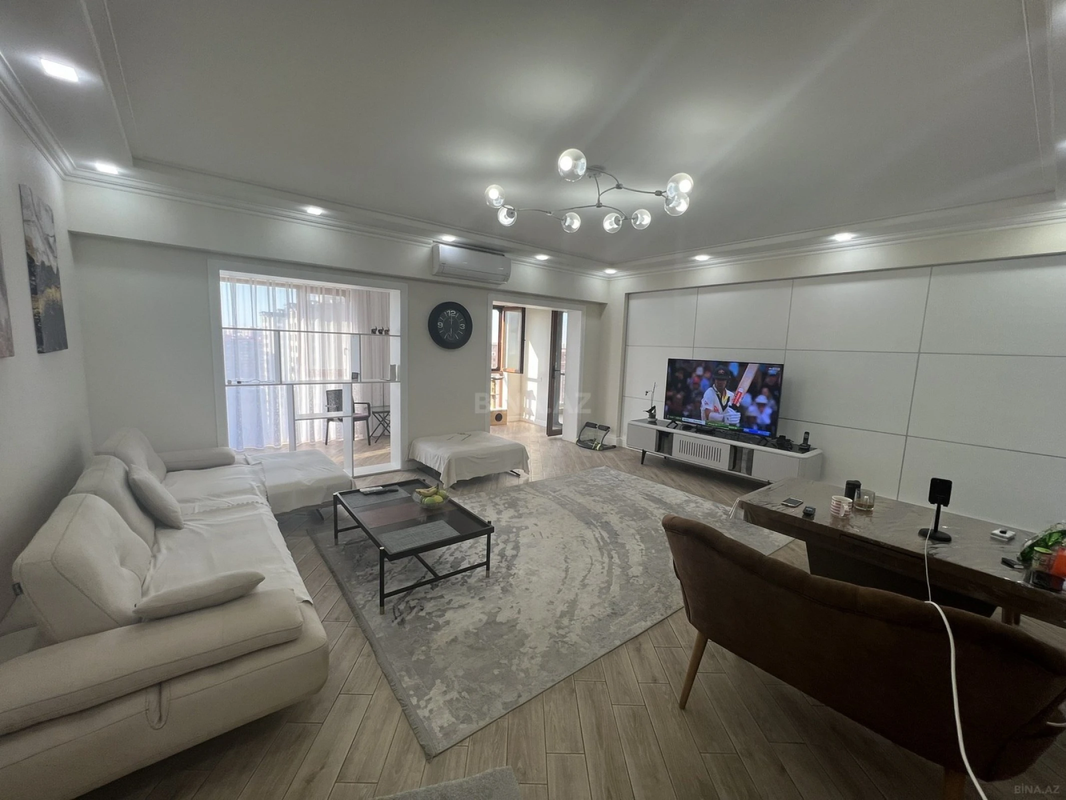 Satılır 3 otaqlı mənzil 140 m²
