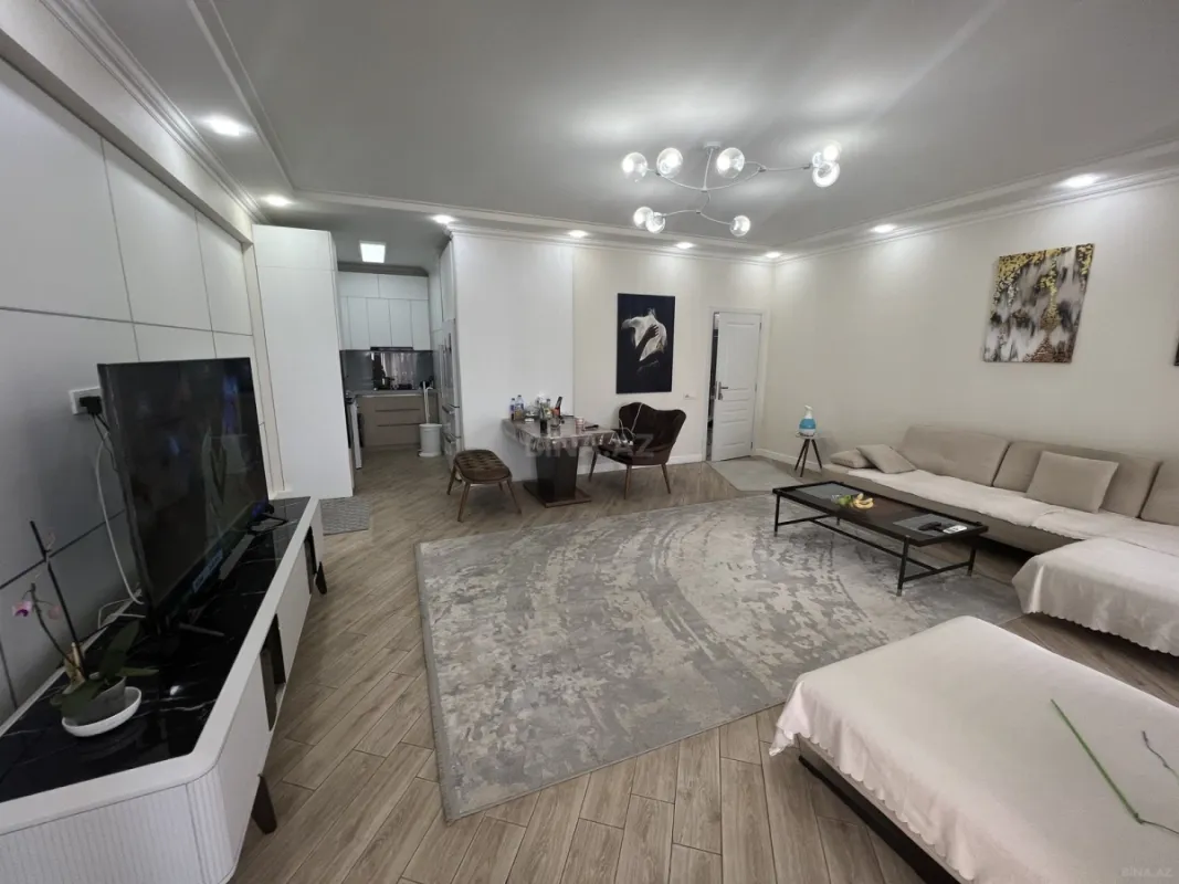 Satılır 3 otaqlı mənzil 140 m²