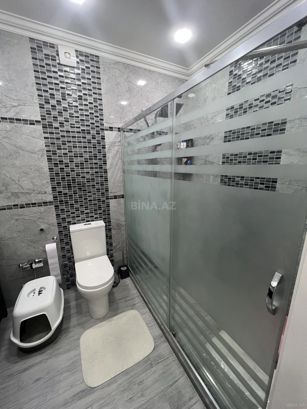 Satılır 3 otaqlı mənzil 140 m²