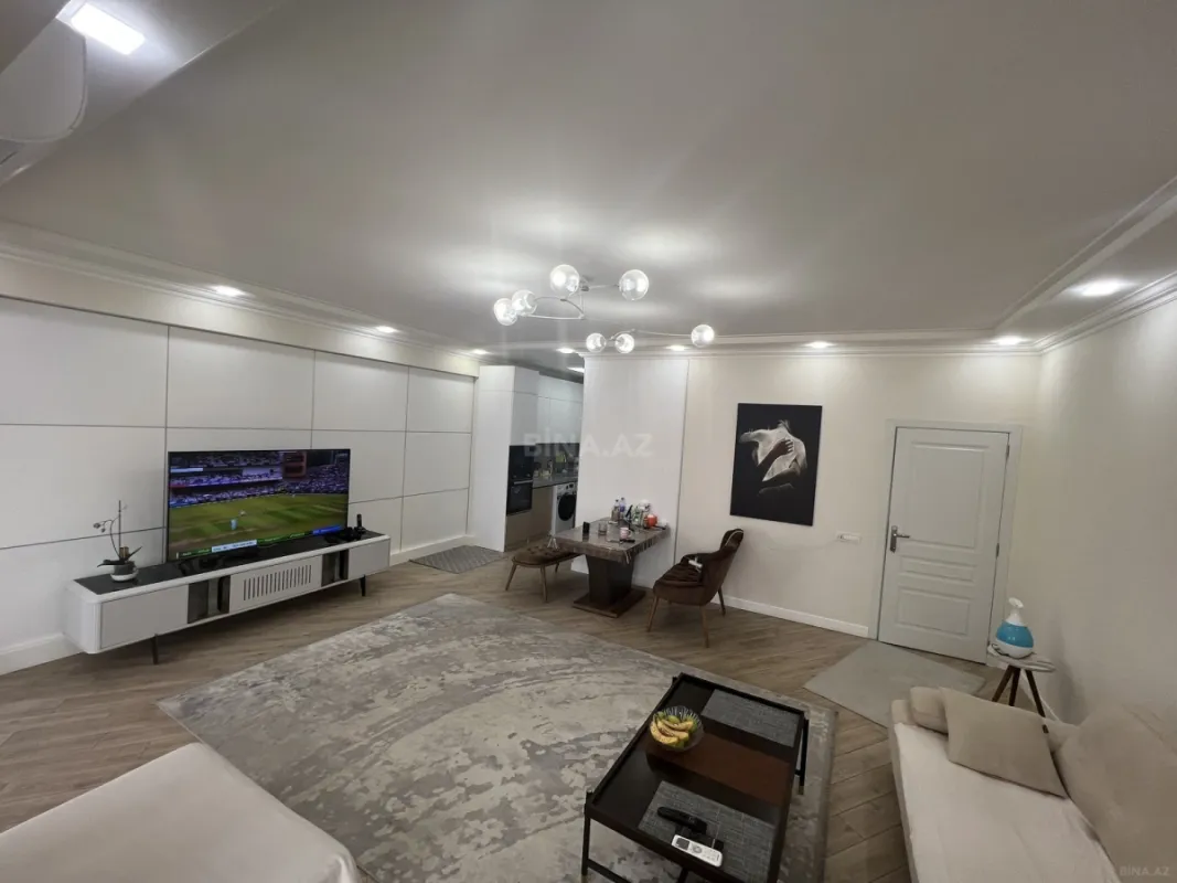 Satılır 3 otaqlı mənzil 140 m²