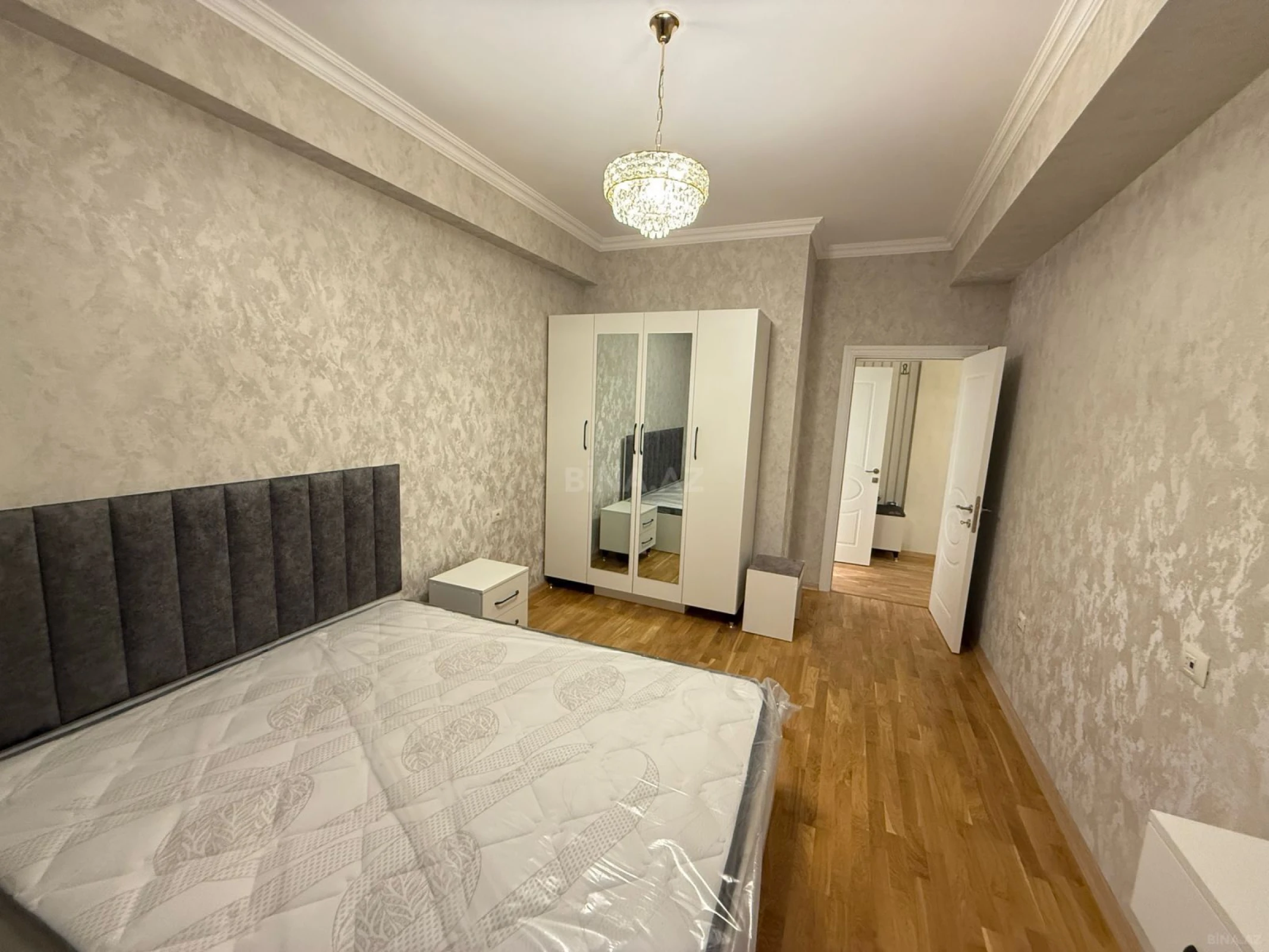 Kirayə verilir 2 otaqlı mənzil 80 m²