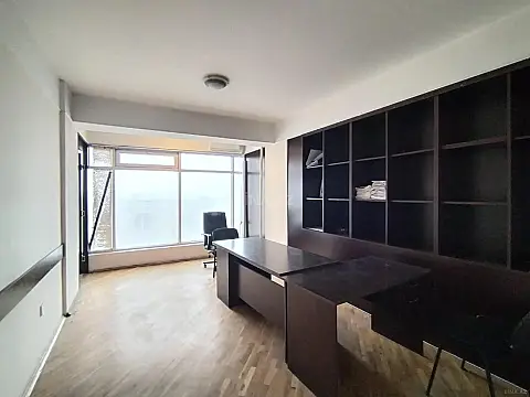 Satılır obyekt 117 m²