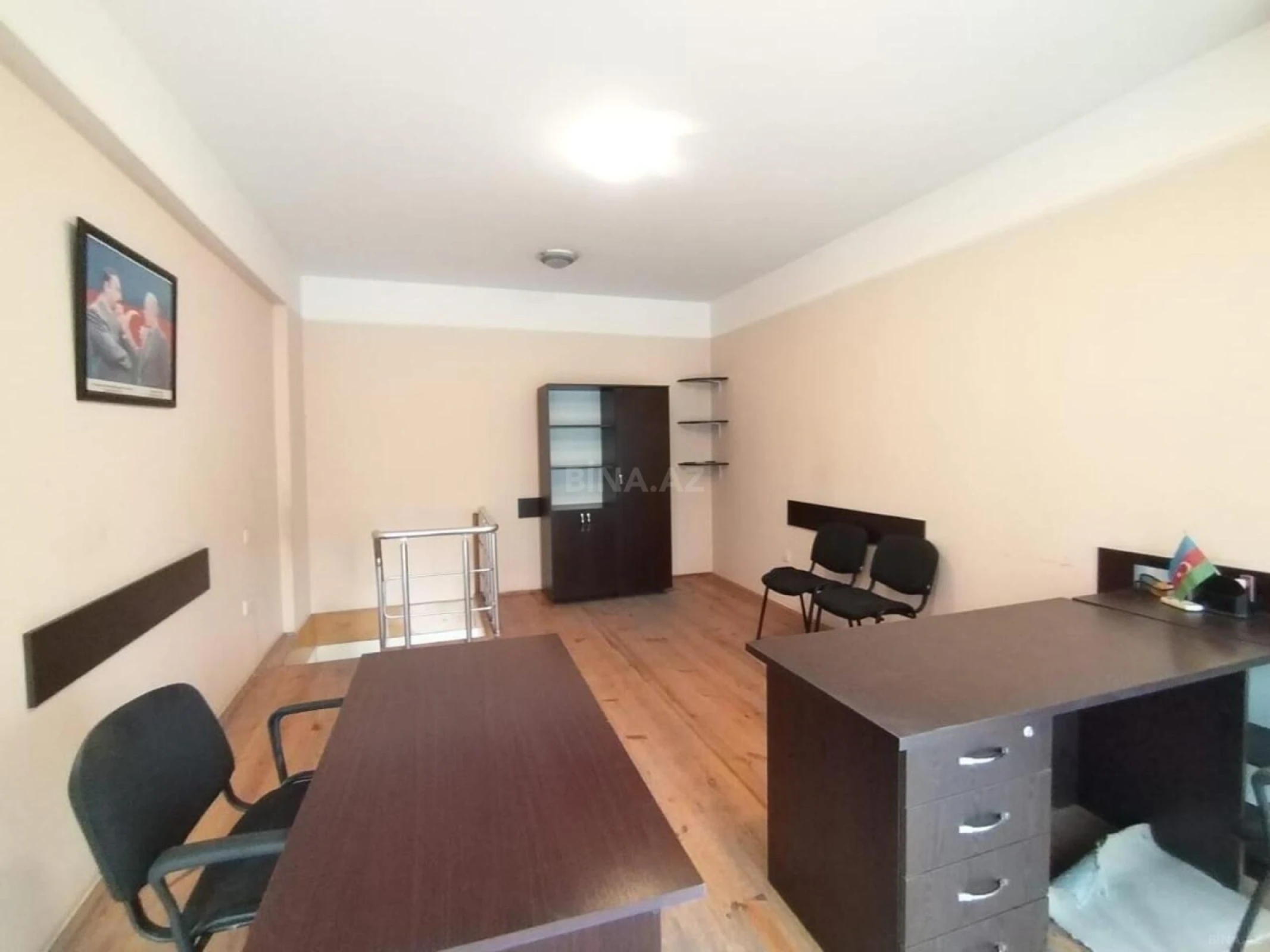 Satılır obyekt 117 m²