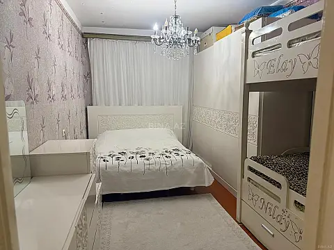 Satılır 4 otaqlı mənzil 80 m²
