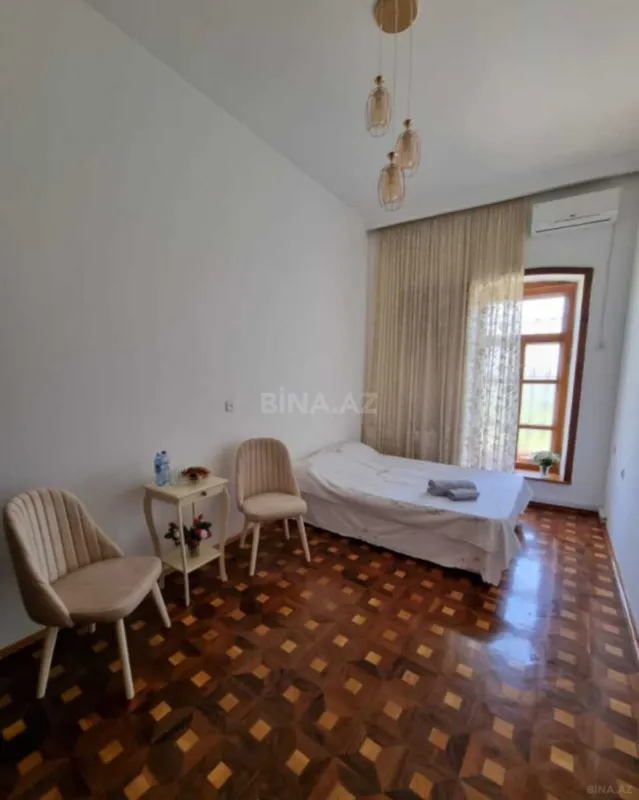 Kirayə verilir 5 otaqlı həyət evi 250 m²