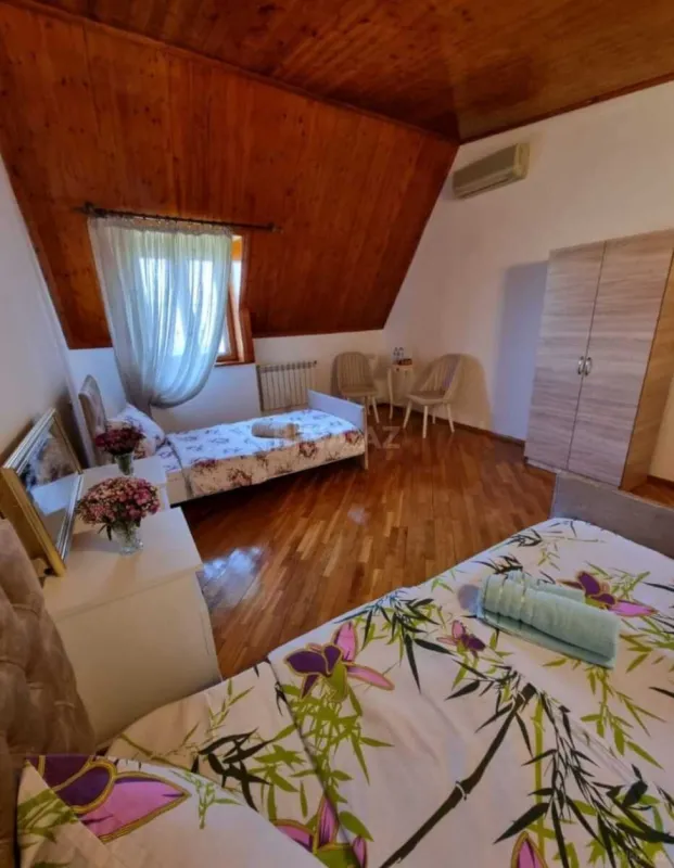 Kirayə verilir 5 otaqlı həyət evi 250 m²