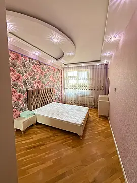 Kirayə verilir 2 otaqlı mənzil 100 m²