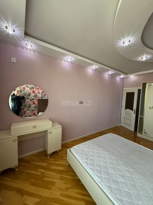 Kirayə verilir 2 otaqlı mənzil 100 m²