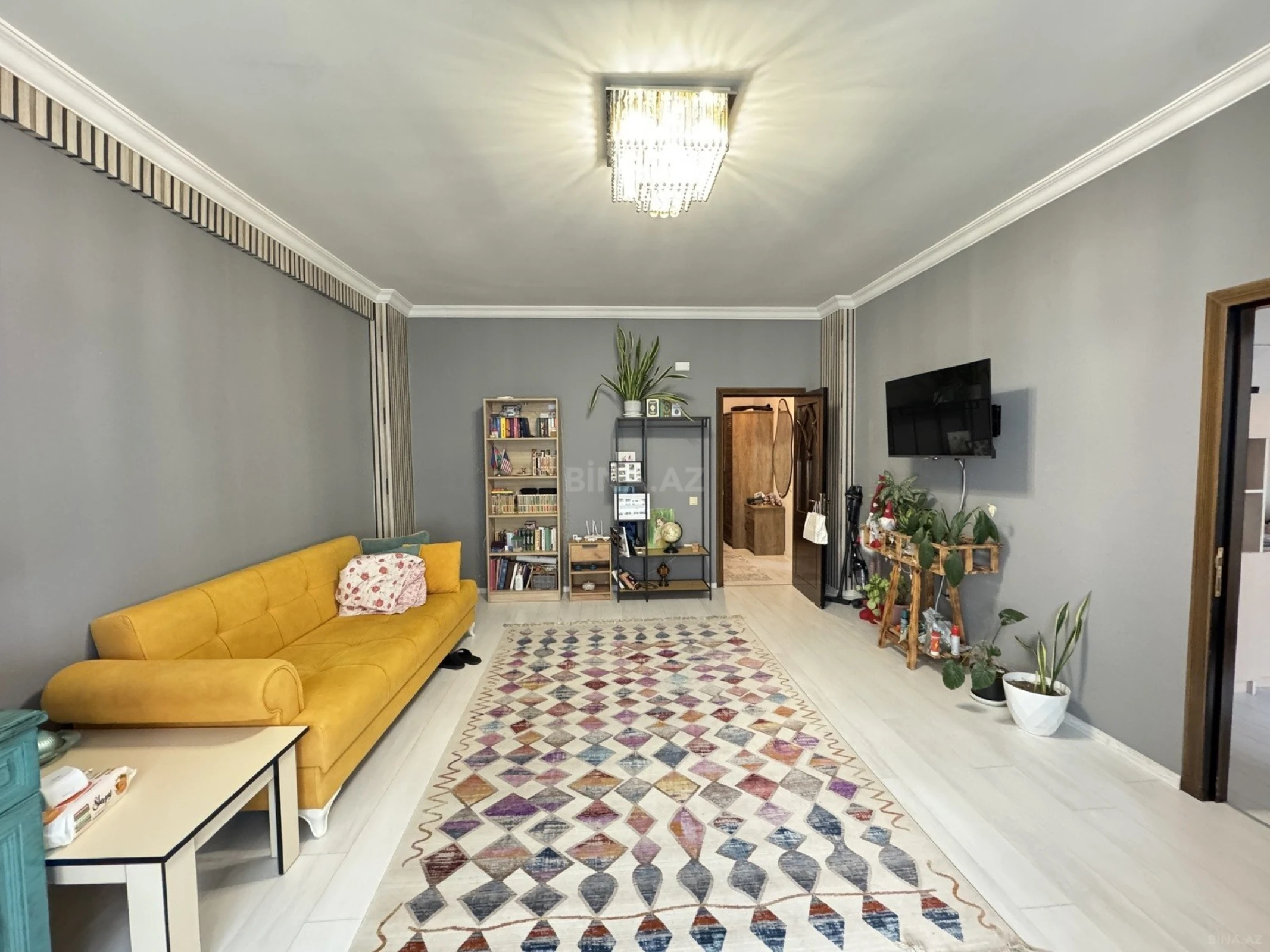 Satılır 2 otaqlı mənzil 65 m²