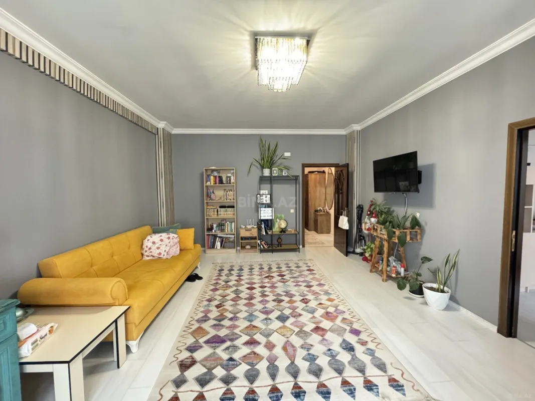 Satılır 2 otaqlı mənzil 65 m²