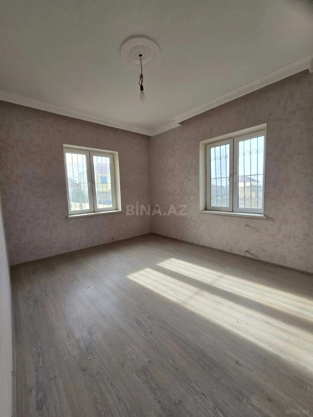 Satılır 3 otaqlı həyət evi 80 m²