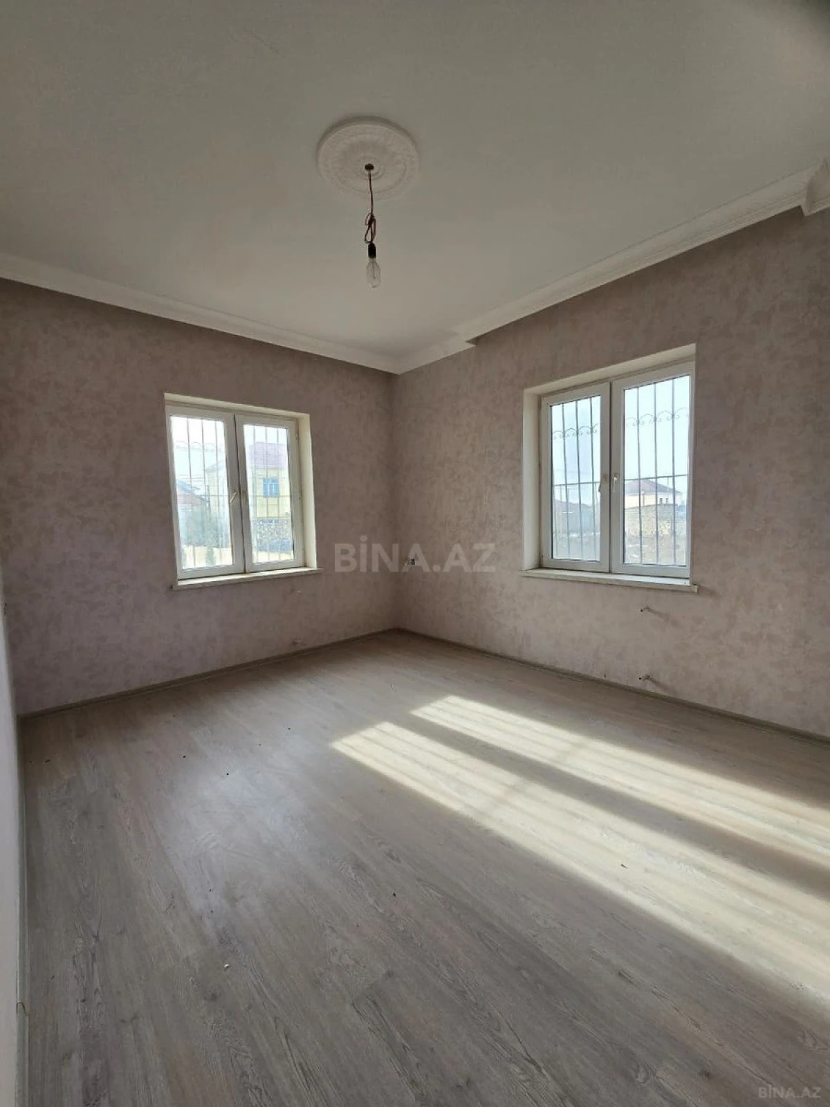 Satılır 3 otaqlı həyət evi 80 m²
