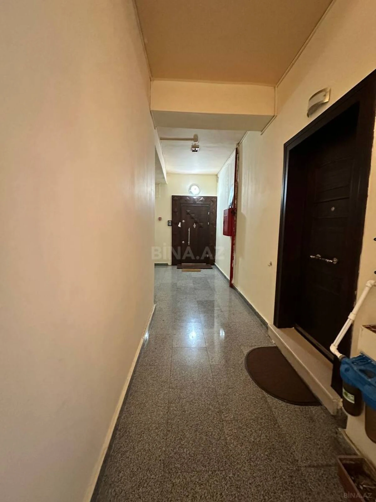 Satılır 4 otaqlı mənzil 200 m²