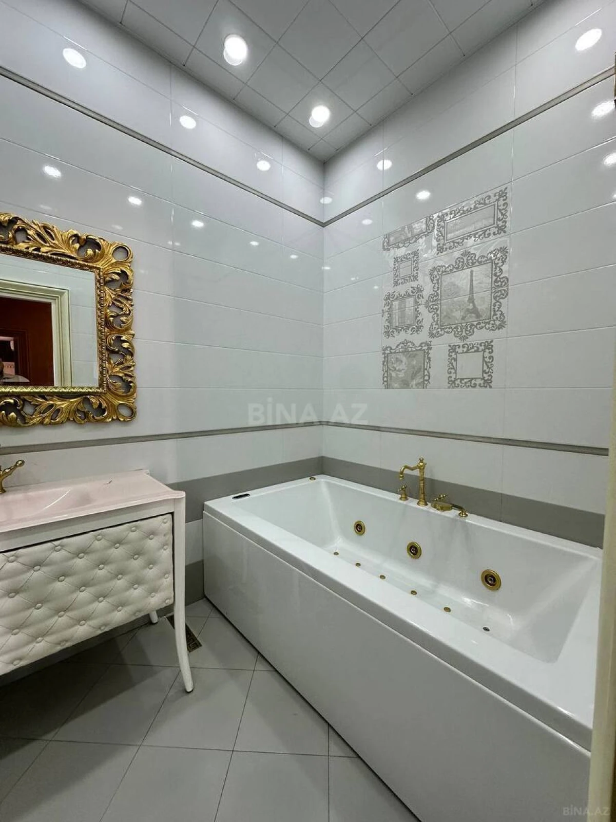 Satılır 4 otaqlı mənzil 200 m²