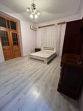 Kirayə verilir 3 otaqlı mənzil 90 m² — Bakı, Nərimanov 3 otaq 90.00 m²