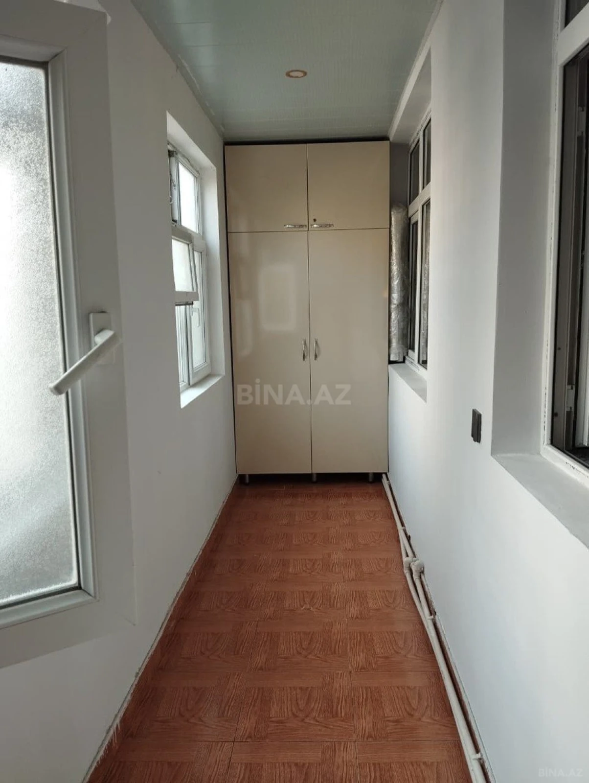 Satılır 4 otaqlı mənzil 100 m²