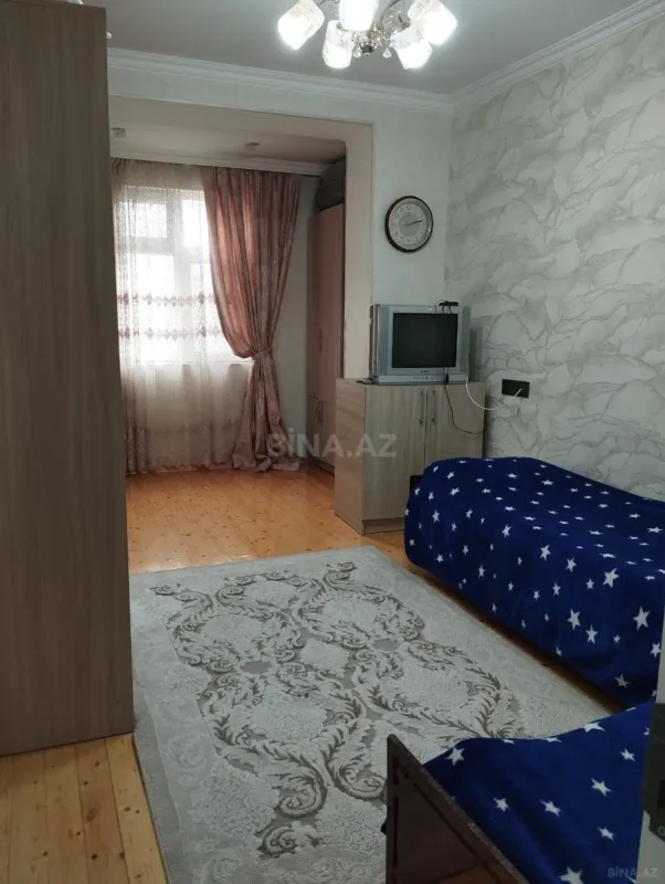 Satılır 4 otaqlı mənzil 100 m²