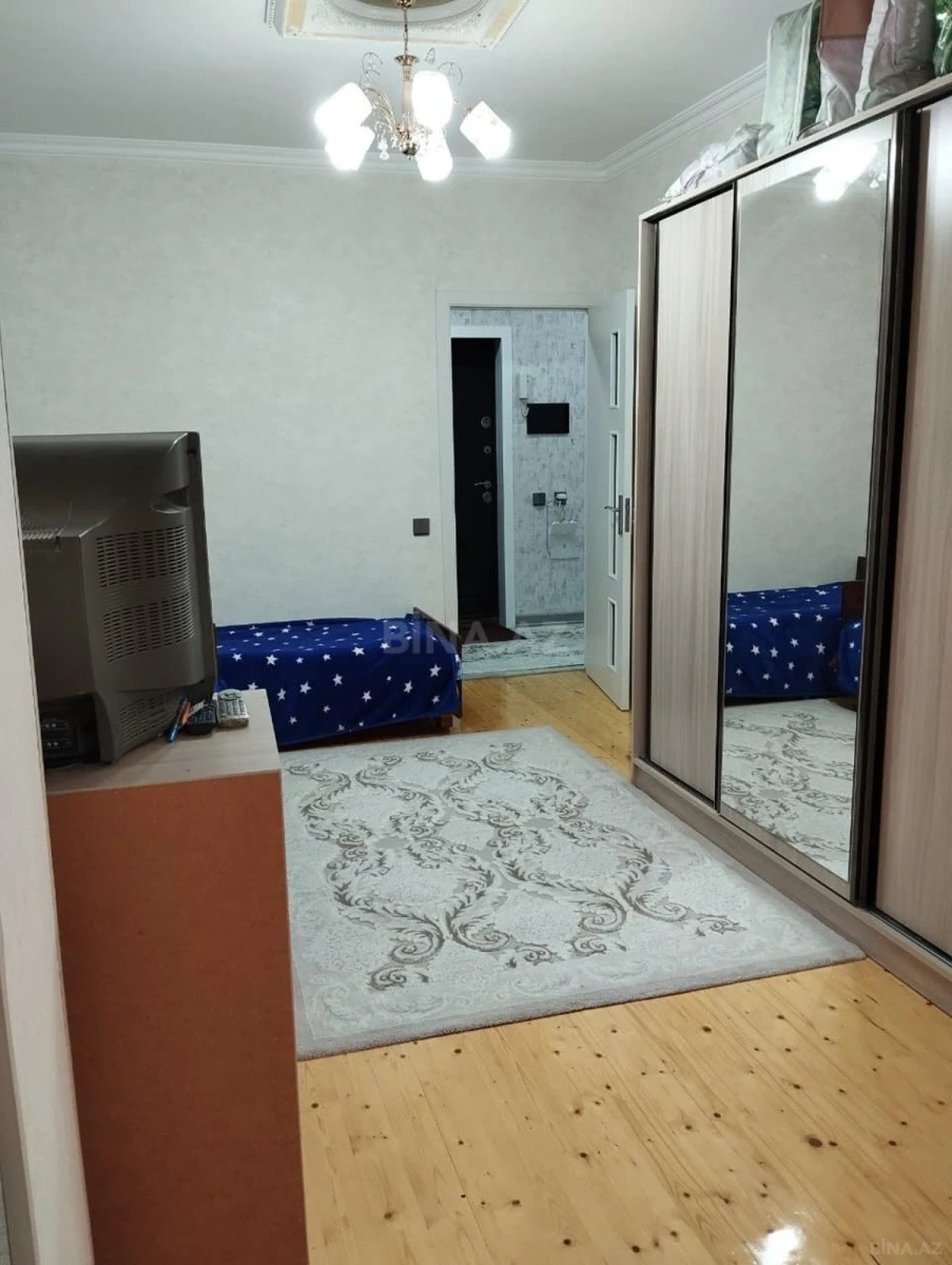 Satılır 4 otaqlı mənzil 100 m²