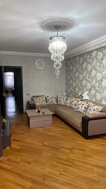 Satılır 3 otaqlı mənzil 125 m²