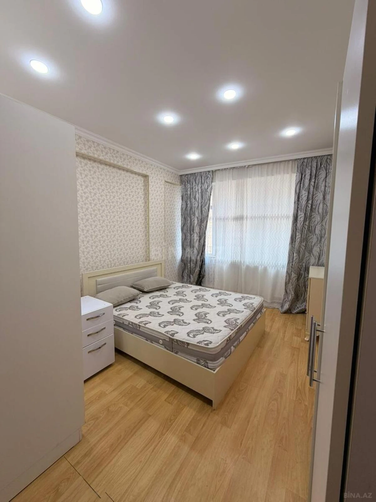 Satılır 2 otaqlı mənzil 55 m²