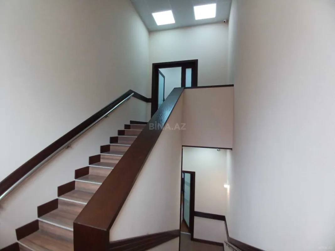 Kirayə verilir obyekt 576 m²