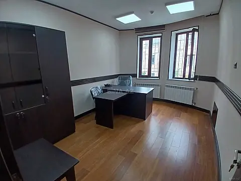 Kirayə verilir obyekt 576 m²