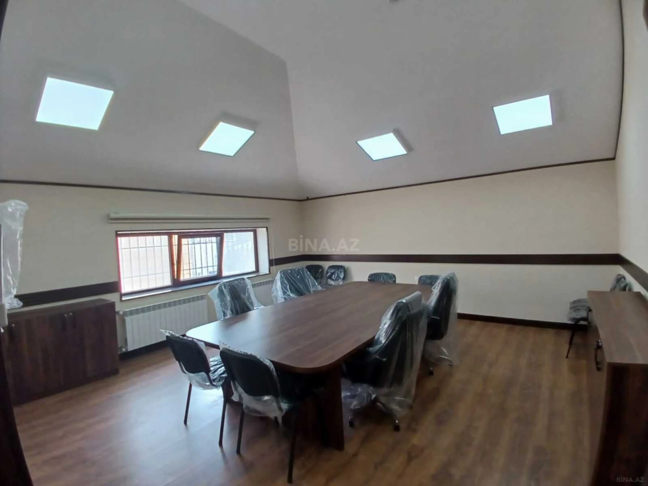 Kirayə verilir obyekt 576 m²