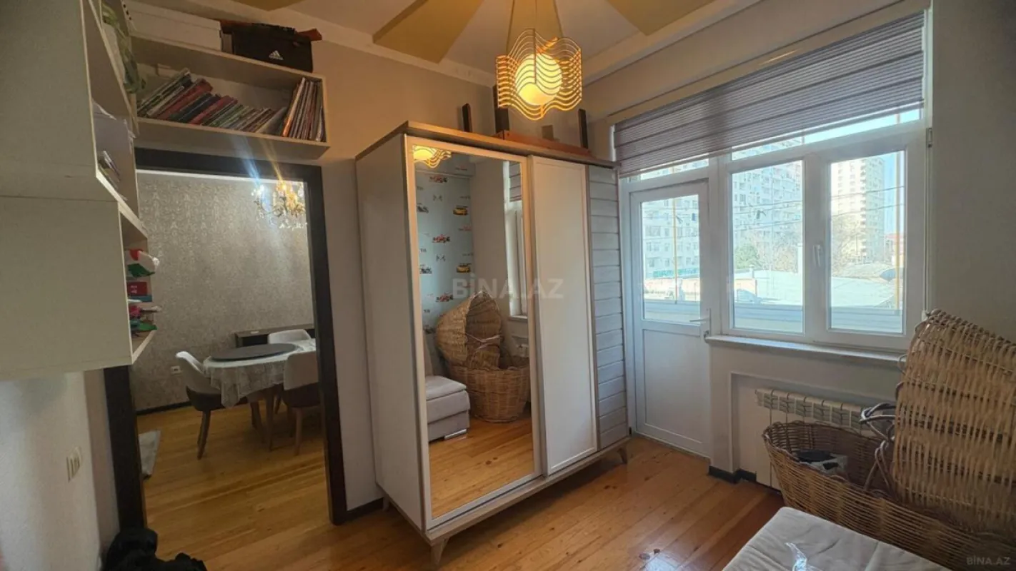 Satılır 3 otaqlı mənzil 90 m²