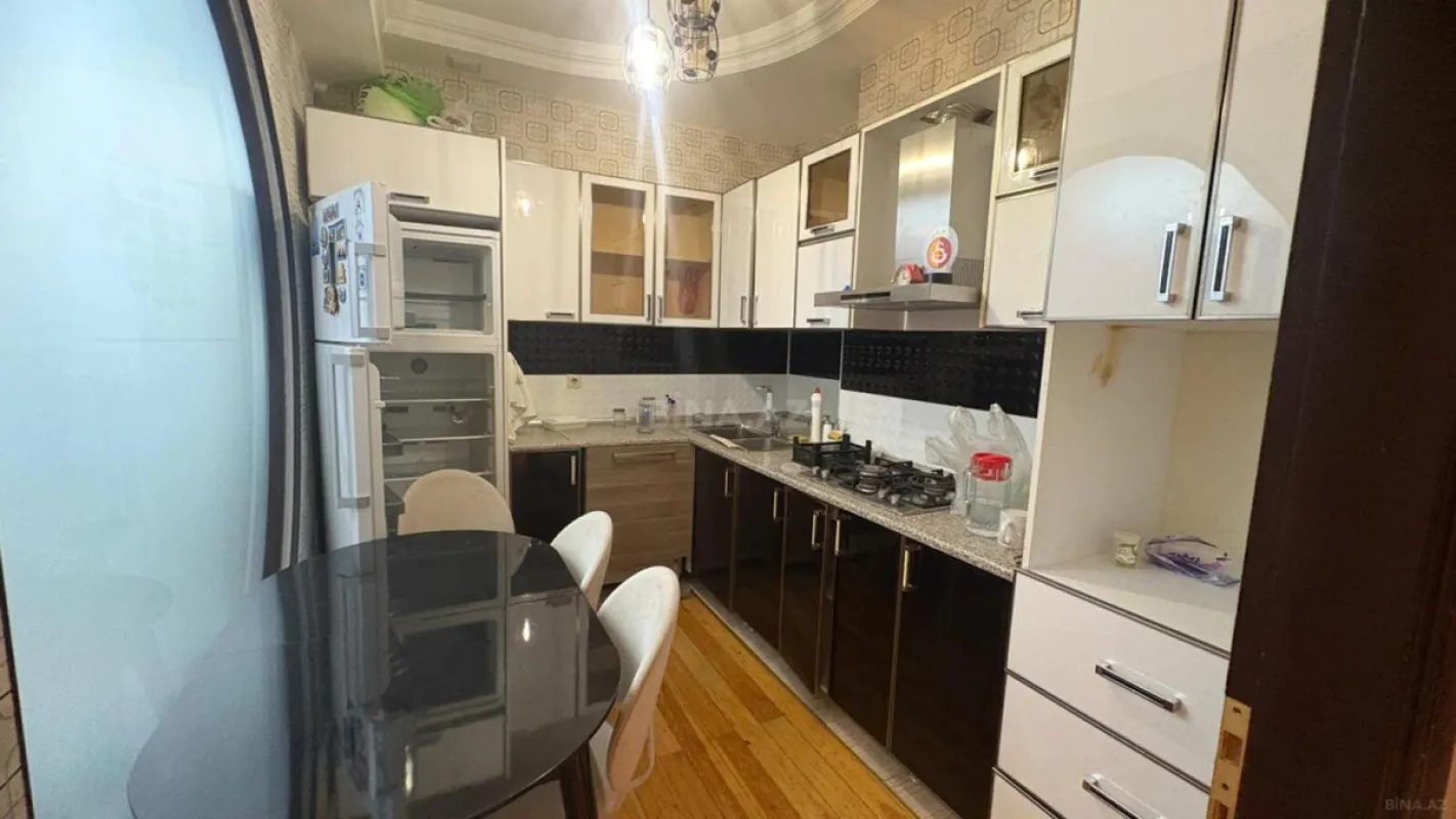 Satılır 3 otaqlı mənzil 90 m²