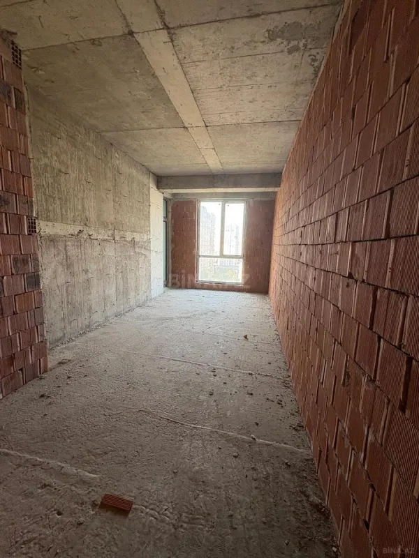 Satılır 4 otaqlı mənzil 219.6 m²