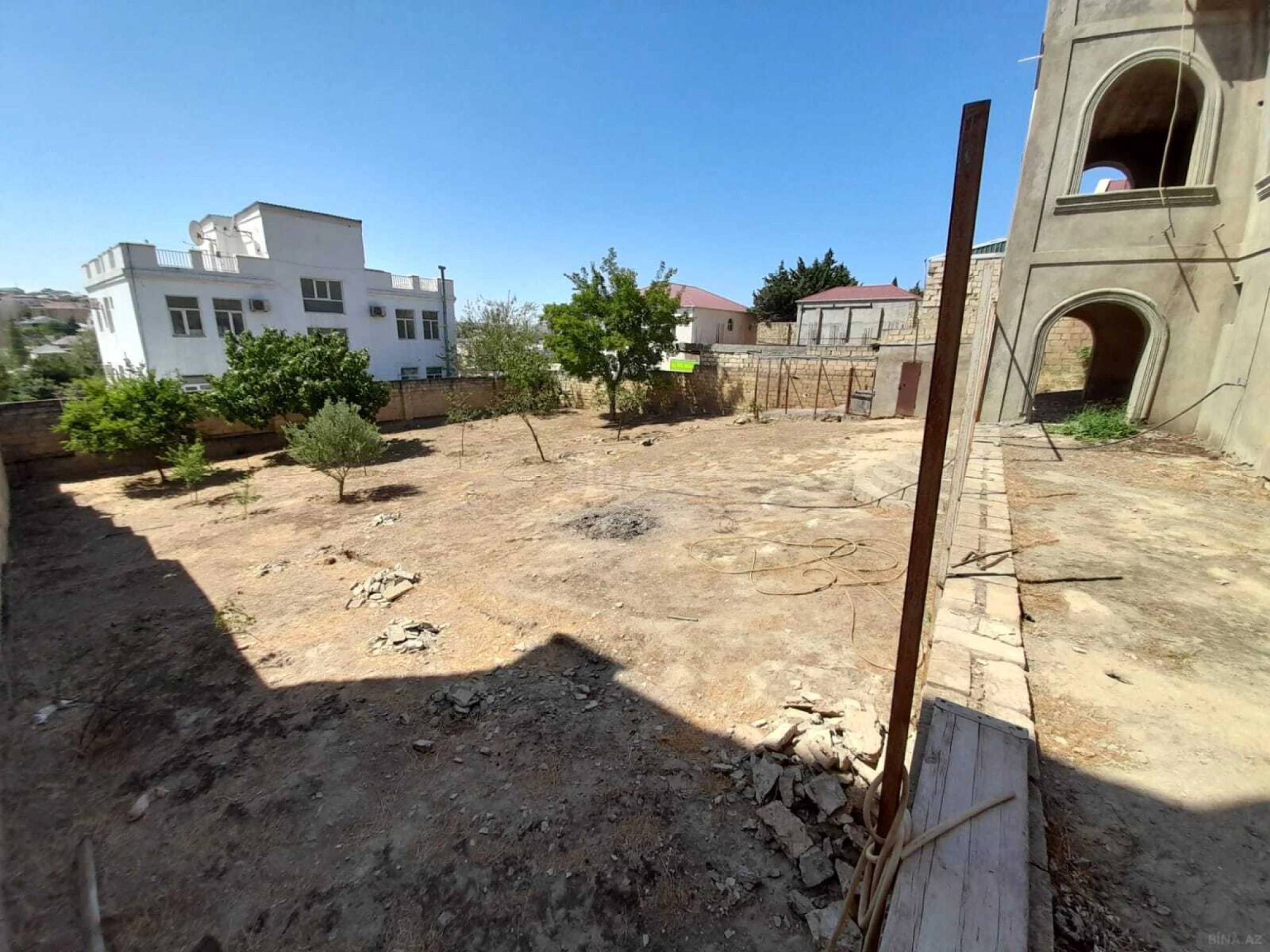 Satılır 7 otaqlı həyət evi 432 m²