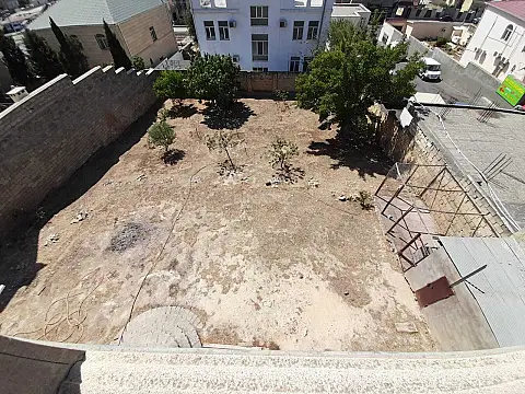 Satılır 7 otaqlı həyət evi 432 m²