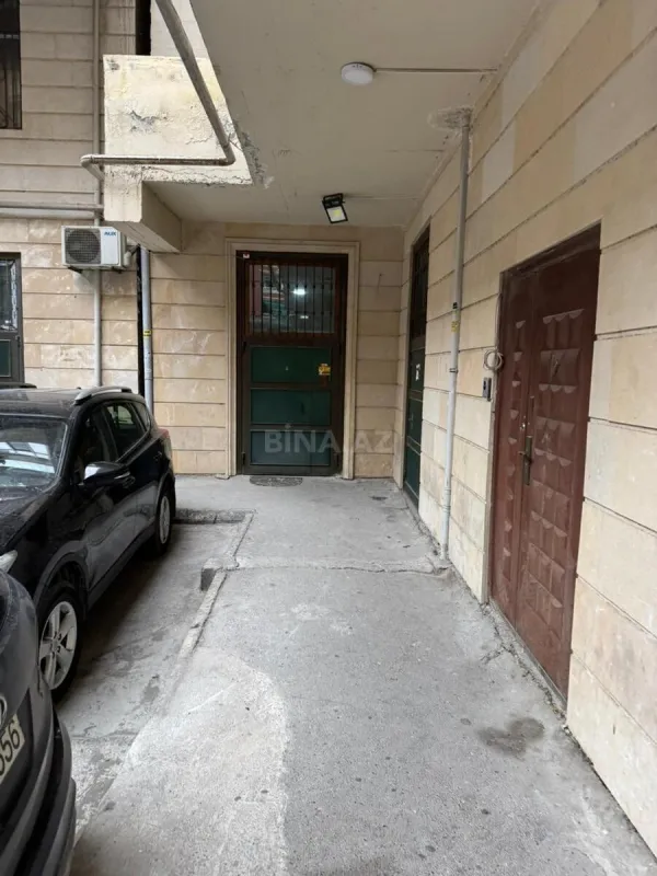 Kirayə verilir 3 otaqlı mənzil 160 m²