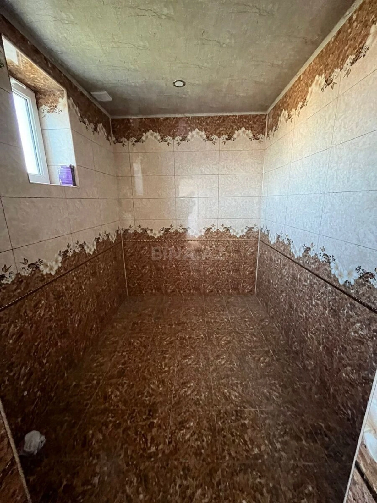 Satılır 5 otaqlı həyət evi 200 m²