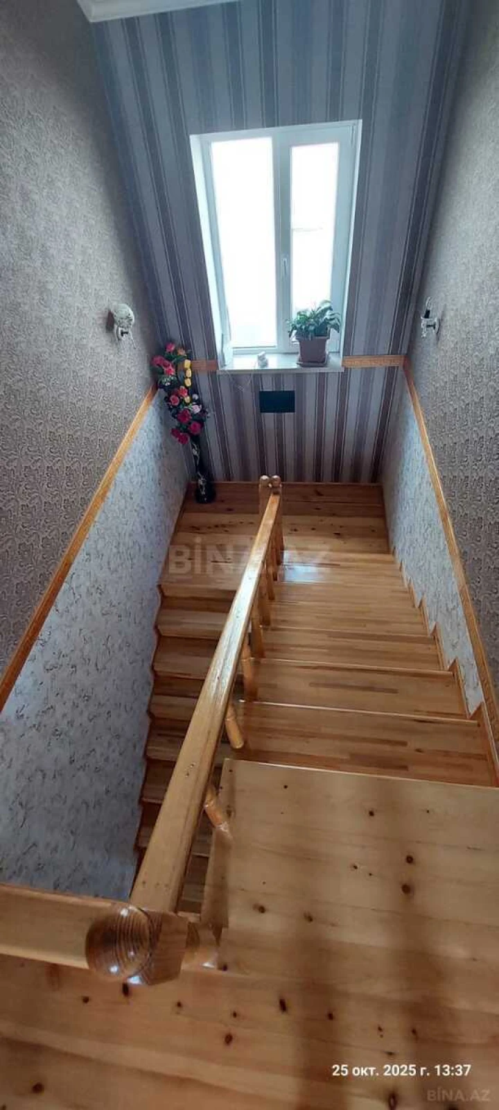 Satılır 5 otaqlı həyət evi 200 m²