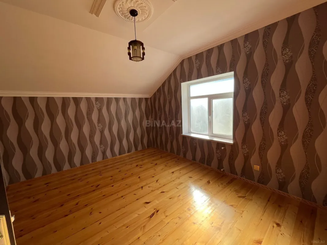 Satılır 5 otaqlı həyət evi 200 m²