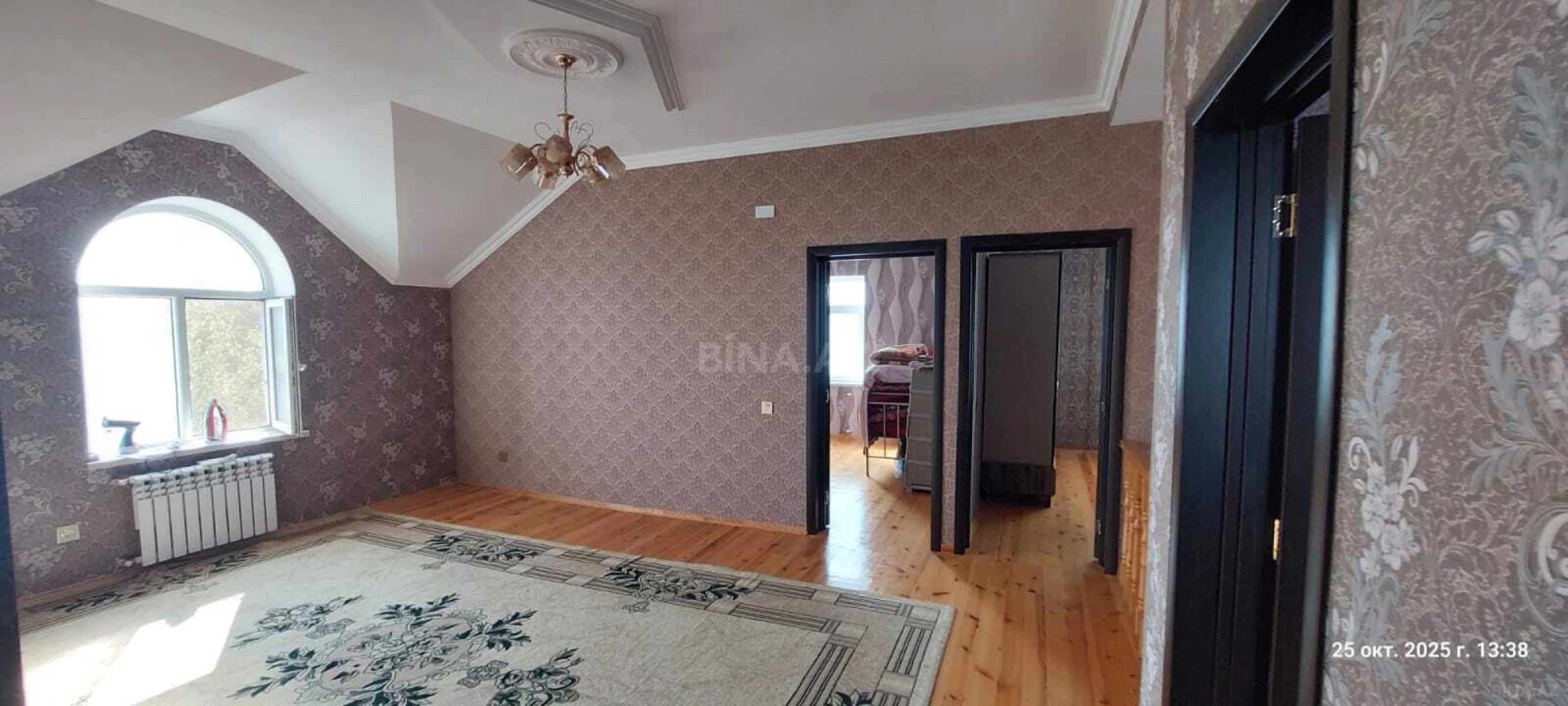 Satılır 5 otaqlı həyət evi 200 m²